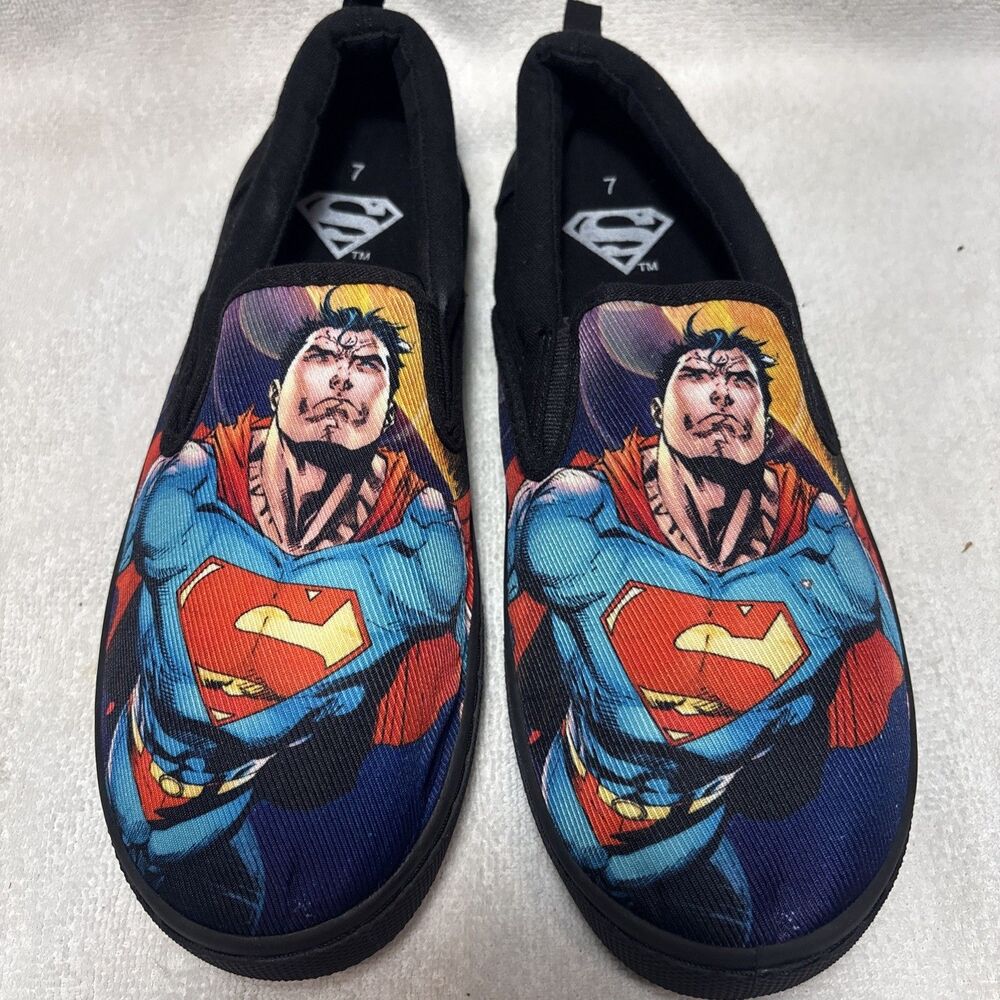 DC Comics Superman Flight Stance Canvas Slip On Shoes Mens Size 7 Black Bioworld